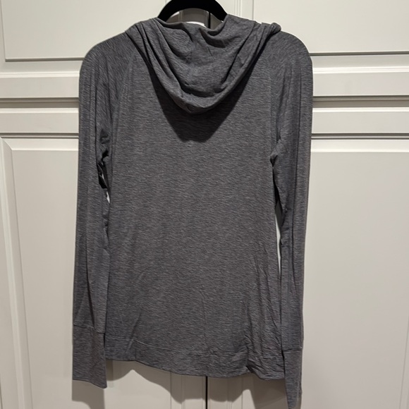 GapFit Gray Hooded Long Sleeve Top - Picture 3 of 3